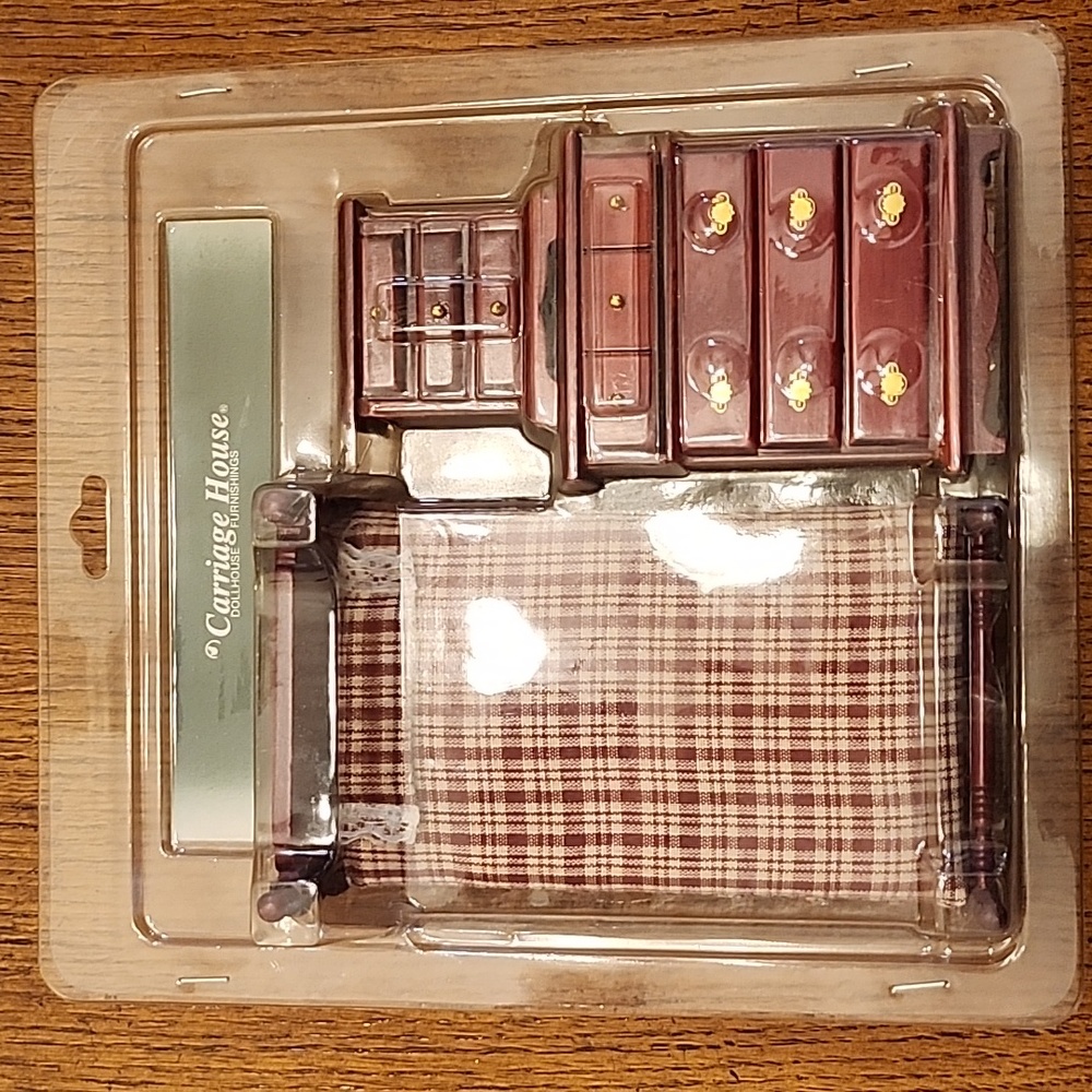 Dollhouse bedroom set